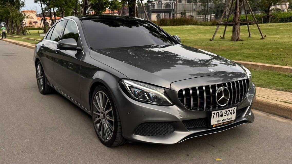 (แจ้งรหัสรถ TPV9240) 🎊 Mercedes-Benz C350e AMG Dynamic ปี 2017🎊