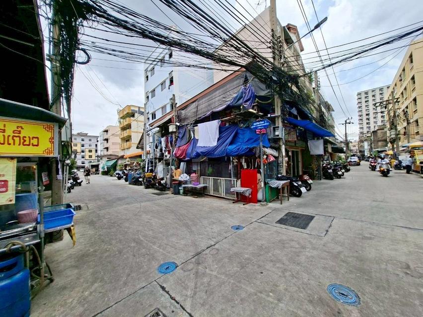 ขายที่ดินพร้อมสิ่งปลูกสร้าง ซอยรัชดาภิเษก แยก 15-4-1 4