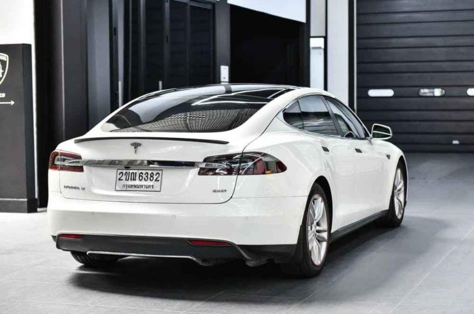 Tesla Model S ปี 2015 รถสีขาว มือ 2 2