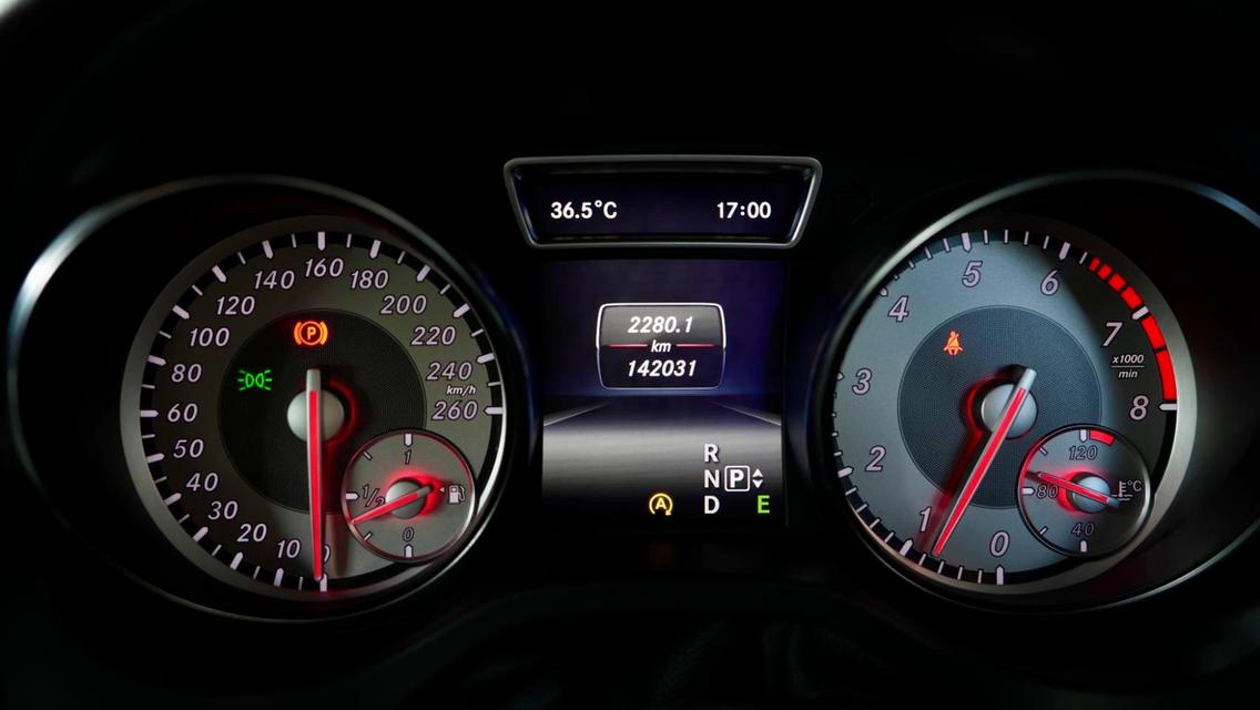 Mercedes-Benz CLA250 W117 AMG Shooting Brake ปี 2016 16