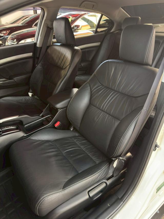 HONDA CIVIC 1.8 ES ปี 2015 11