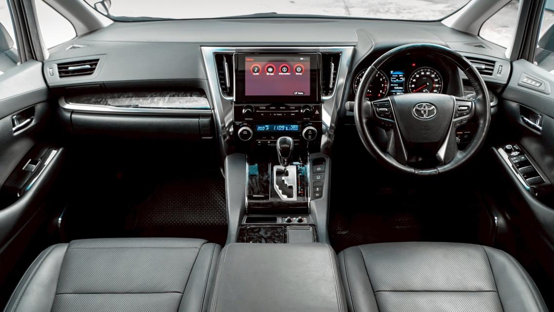Toyota Alphard SC Package Modellista 2023 สีขาว ไมล์น้อย รูปที่ 10