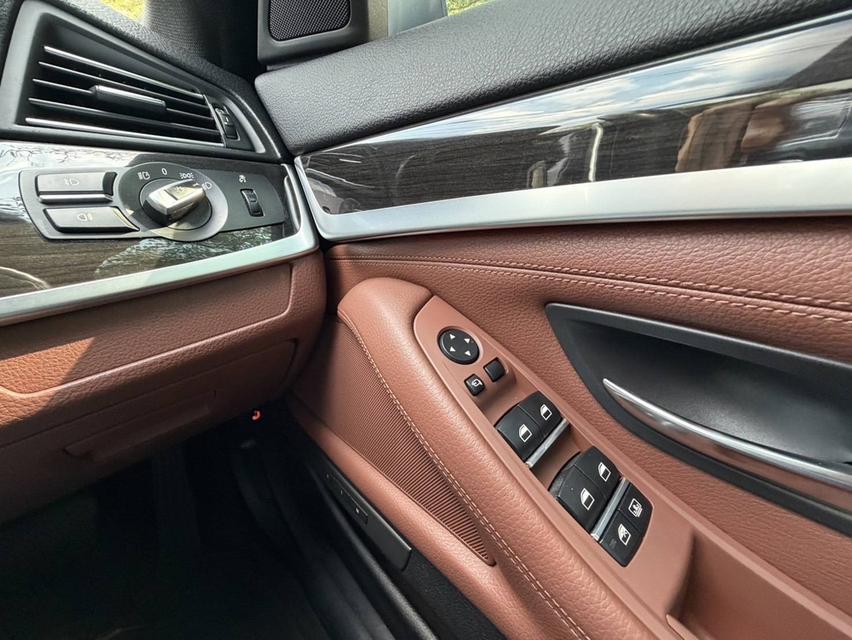 รหัสรถ AP5513 BMW 525D Top ปี11 ดีเซล สีขาว 14