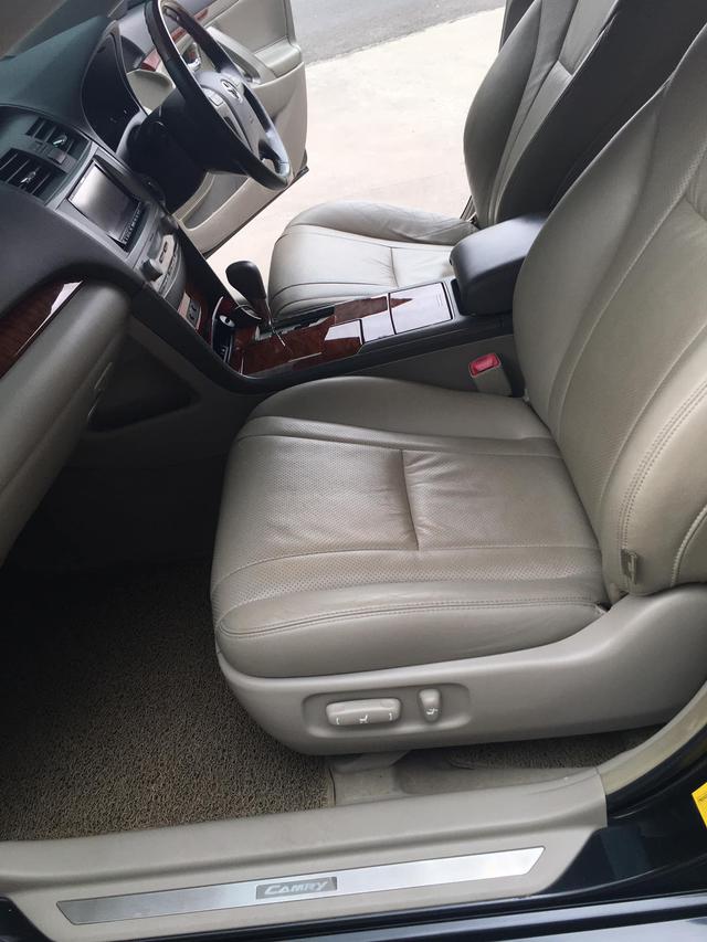 Toyota Camry รุ่น 2.4 V Hybrid  top Navi  ปี 2011 6