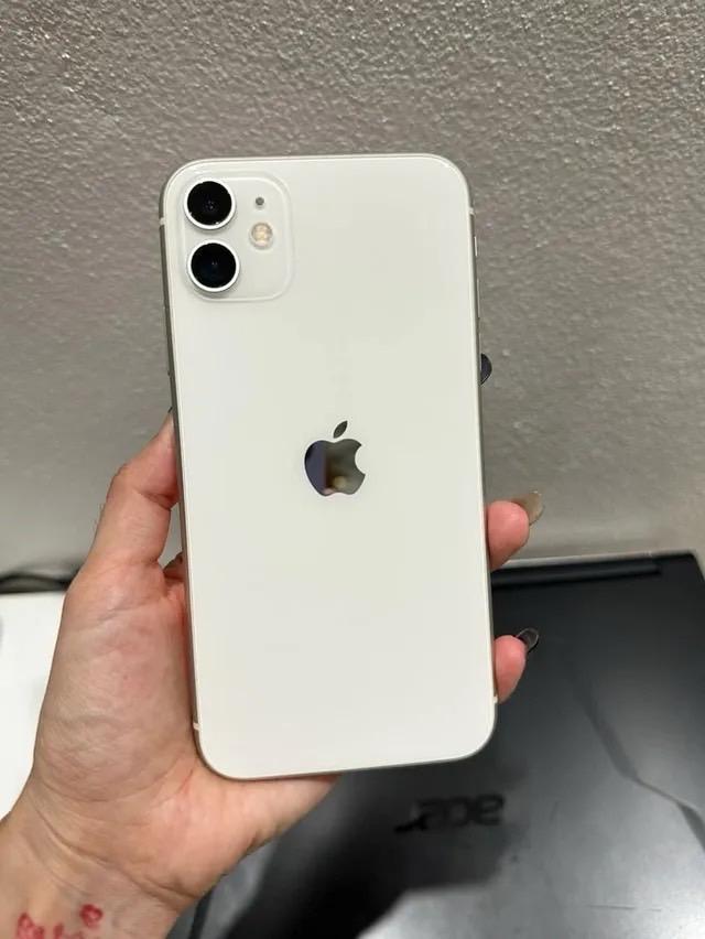 iPhone 11สีขาว