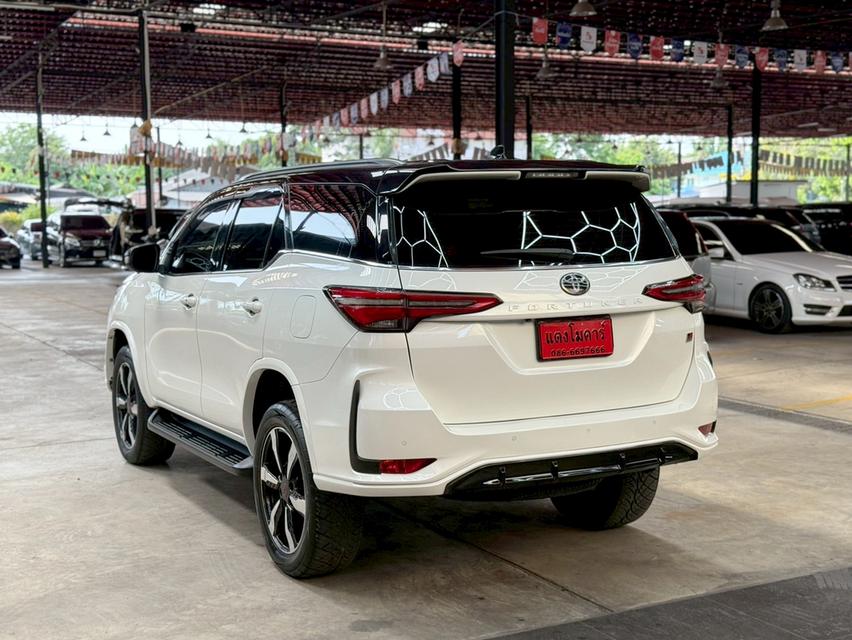 TOYOTA FORTUNER 2.8 GR Sport (Black Top) ปี 2022 รูปที่ 4