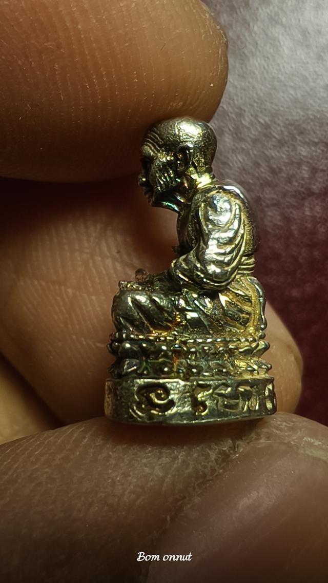 รูปหล่อหลวงปู่ทวด วัดช้างให้ สร้างพระตำหนัก ร.9 ปากพนัง ป2541 รูปที่ 5