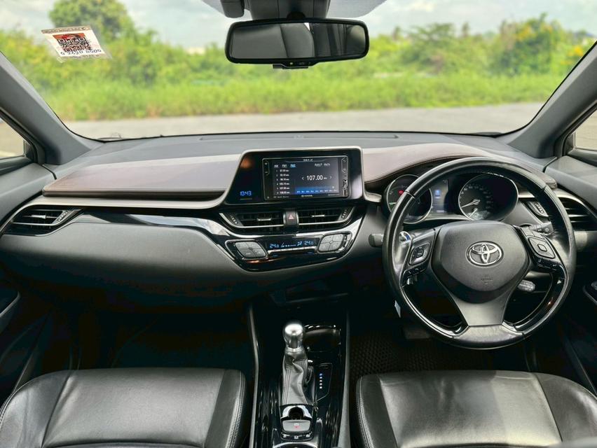 Toyota C-HR Hybrid  HV  TOP  ปี 2018  สีเทา   ออโต้  สภาพเยี่ยม ป้ายแดง มือเดียว 18