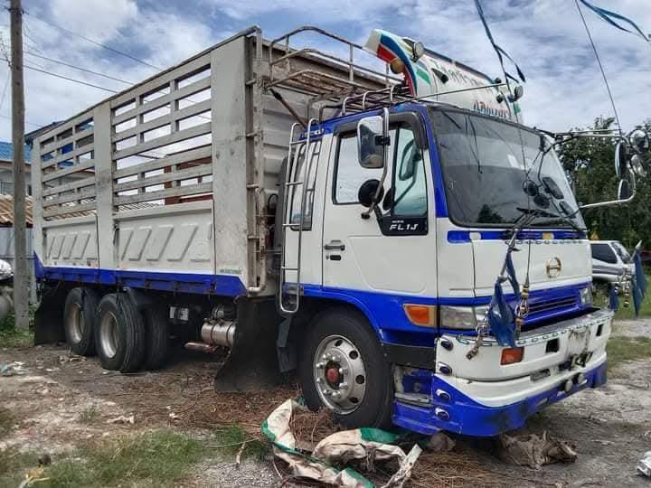 สิบล้อเพลาเดียว HINO FL176  2