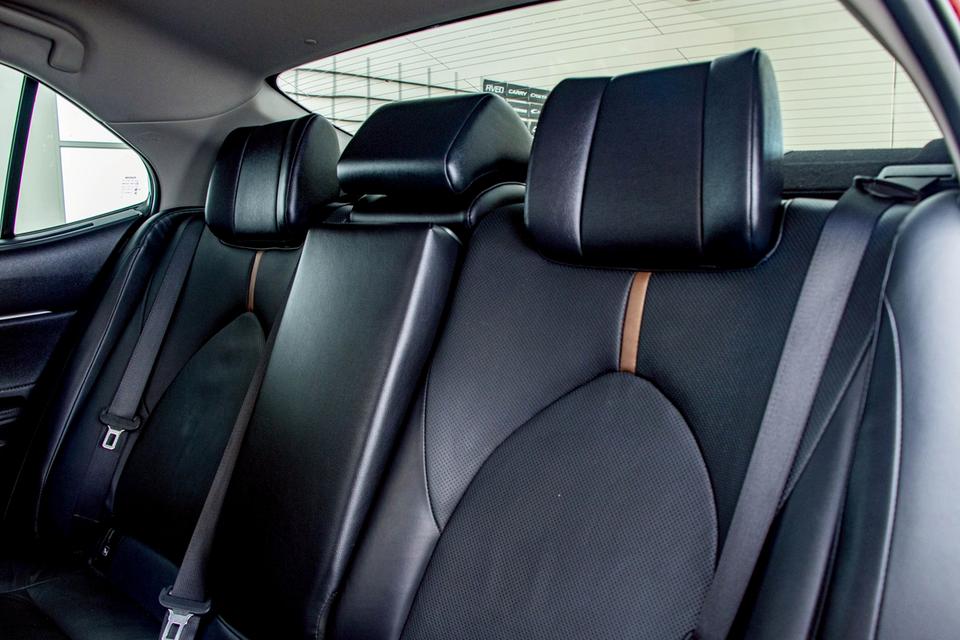 TOYOTA CAMRY 2.5 HEV PREMIUM LUXURY ปี2022 สีแดง รูปที่ 10