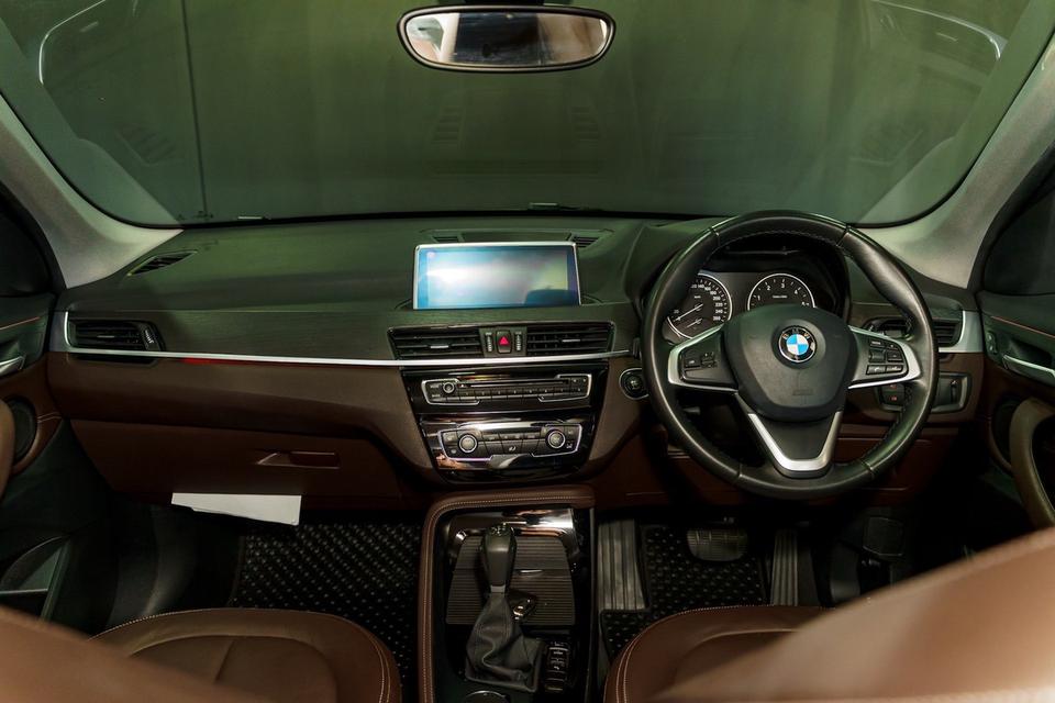 BMW X1 sDrive18d xLine (F48) รถบ้านมือเดียว วิ่งเพียง 10x,xxx โลเท่านั้น เข้าศูนย์ทุกระยะการใช้งาน ปี 2017 Dieselสภาพสวยมากกกก 11