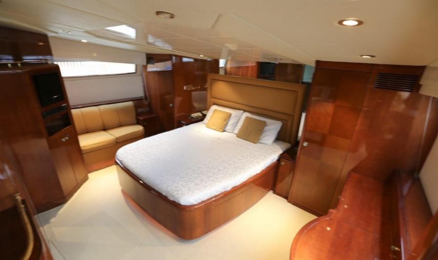 ขาย YACHT AZIMUT JUMBO 100 Feet- 7 CABINS สภาพดีมาก 3