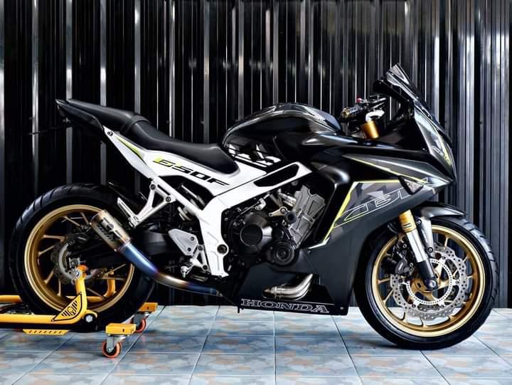 Honda CBR 650  3