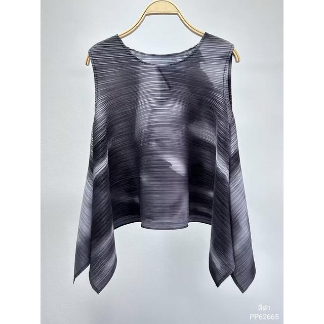 Pleats Top เสื้อพรีท ลายสวย สีดำ
