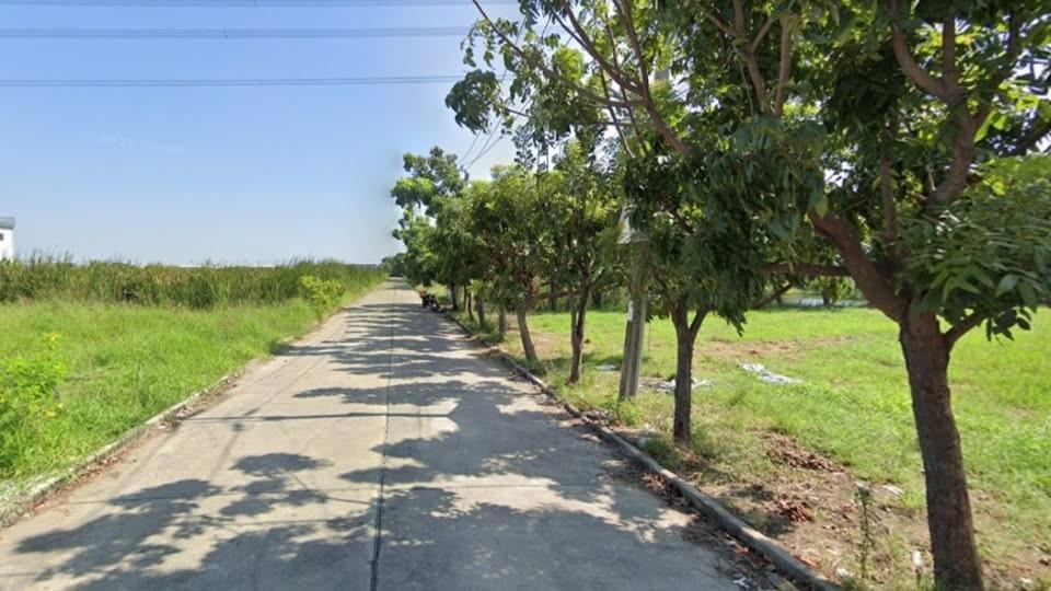 ขายที่ดินเปล่าแปลงมุม ขนาด 208 ตรว.สำหรับทำธุรกิจ ติดถนนวงแหวนกาญจนาภิเษก เขตสะพานสูง กทม. 8