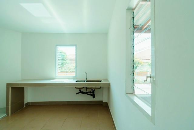 หน้ากว้างพิเศษ เท่ากับ2คูหา นิคมอมตะนคร 1.2 กม.โลตัส พลัสมอลล์ อมตะ 1.6 กม. ให้เช่า ทาวน์โฮม 2 ชั้น หน้ากว้าง 8 เมตร ทำเ 3