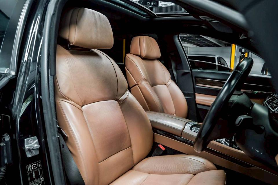 รหัสรถ 67GG8359 Bmw 730Ld Lci Look (F02) เครื่องดีเซลฝาดำ ปี 2012 F 16