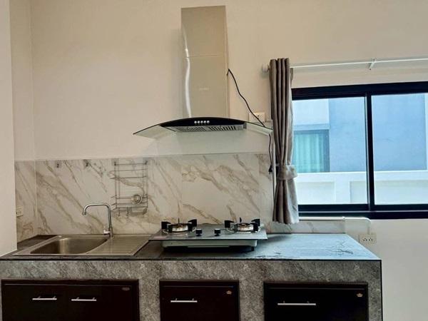 ขายบ้านเดี่ยวชั้นเดียว 50 ตร.วา ไร่กล้วย ศรีราชา พร้อมอยู่ ทำเลน่าอยู่ เหมาะทั้งอยู่อาศัยและลงทุน Tel 06-28926536 12