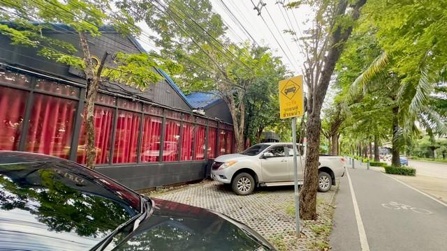 ให้เช่าที่ดินพร้อมสิ่งปลูกสร้าง ริมถนนประดิษฐ์มนูญธรรม ขนาด 200 ตารางวา แขวงคลองจั่น เขตบางกะปิ กทม. 1