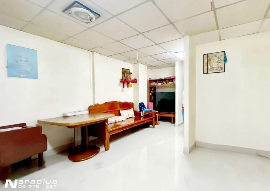 69020118 : ขายทาวน์เฮ้าส์ 2 ชั้น 16 ตรว. หมู่บ้านพิมพ์ทอง ลาดพร้าว 101 แยก 35 ใกล้รถไฟฟ้าสายสีเหลือง คุ้มค่า น่าอยู่ ราคานี้หาไม่ได้อีกแล้ว 3