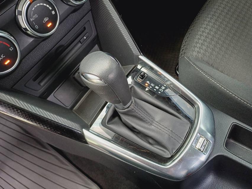 ปี2017 MAZDA 2 Sport 5ประตู มือเดียวออกห้าง ชุดแต่งรอบคัน MAX ตัวใหม่ 13