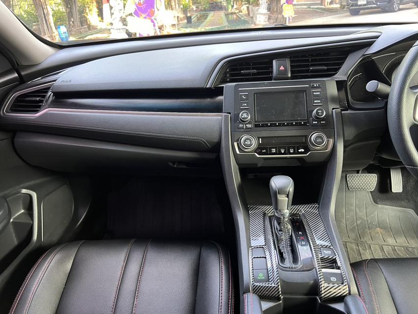  Honda Civic 1.8 FC E i-VTEC  12