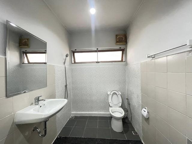 P555 ให้เช่า บ้านเดี่ยว ซอยรัชดาภิเษกซอย 19 วิภาวดีรังสิต 16 ใกล้ MRT รัชดา เดินทางสะดวก บ้านมีพื้นที่มีสวนบรรยากาศร่มรื่น 6