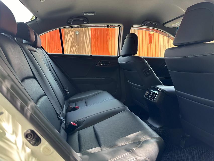 รหัสรถ PAT9325 Honda Accord 2.0EL A/T สีขาวมุก ปี 2017 11