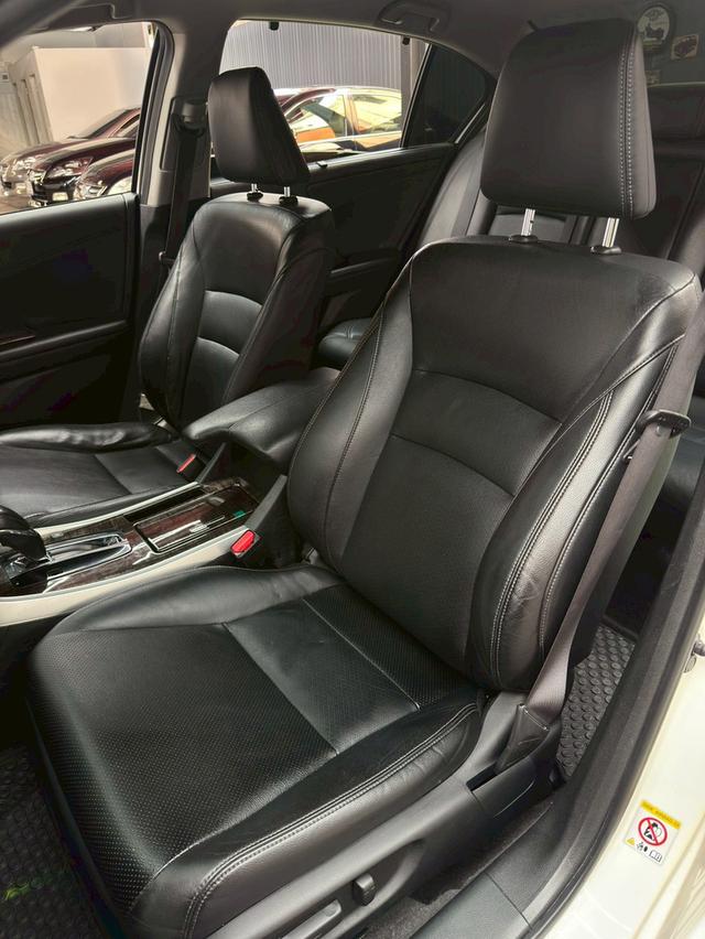 HONDA ACCORD 2.0 EL ปี2014 รถมือเดียว ออกห้างป้ายแดง 14