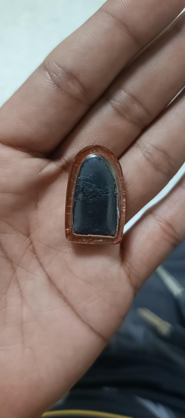 หลวงพ่อทาบ วัดกระบกขึ้นผึ้งระยอง พิมพ์หลวงปู่ทวด ปี 2505 หลวงปู่ทิมปลุกเสก ( เหลียมกรอบเก่า ) พระเก่าผ่านมาหลายปีสภาพแบบนี้ถือว่ายังสวยอยู่