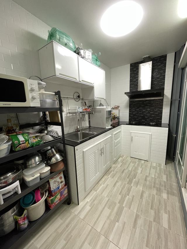 บ้านทาวน์โฮมสภาพดี ใกล้เซ็นทรัลเวสต์เกต 5 นาที 10