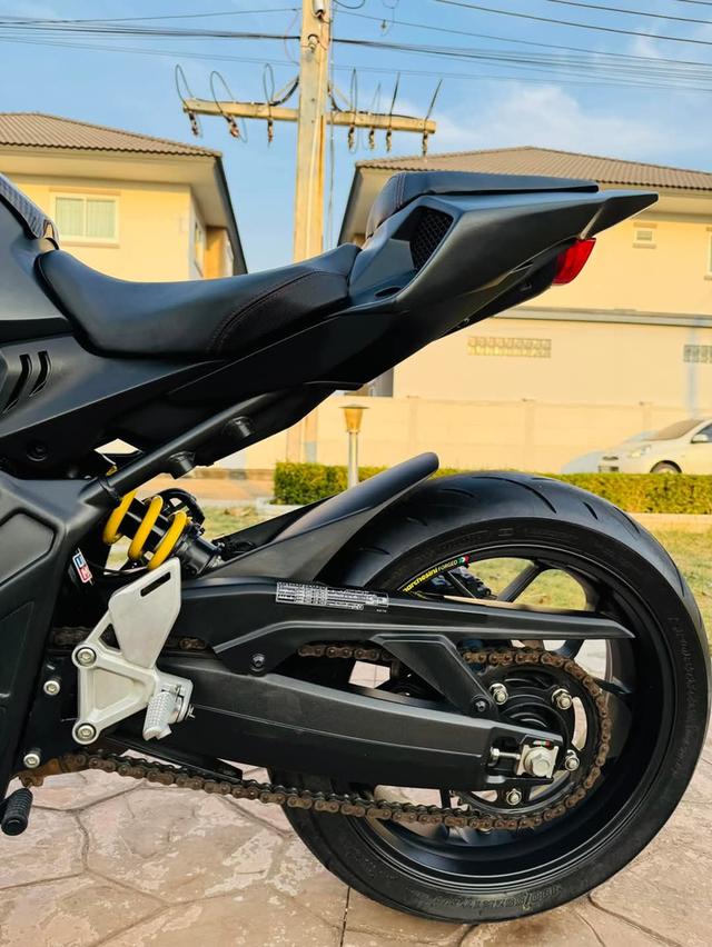 CBR650R  6