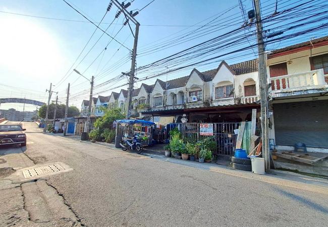 ขายทาวน์เฮ้าส์ หมู่บ้านไทรงาม ซอยเทศบาลบางปู 57 อำเภอเมือง สมุทรปราการ 3