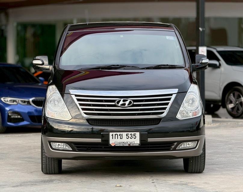 ปี 2012 HYUNDAI GRAND STAREX, 2.5 VIP โฉม ปี10-18 สีดำ เกียร์ออโต้ ดีเซล