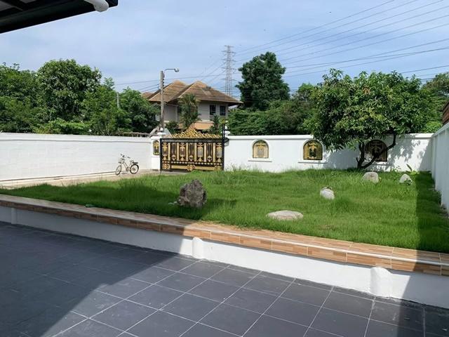 ถนนพัฒนาการ55-63 ให้เช่าคฤหาสน์ บ้านเดี่ยว 2 ชั้น แอร์พอร์ตลิงค์ หัวหมาก 1.7 กม. 5นอน พื้นที่ 115 ตารางวา 2