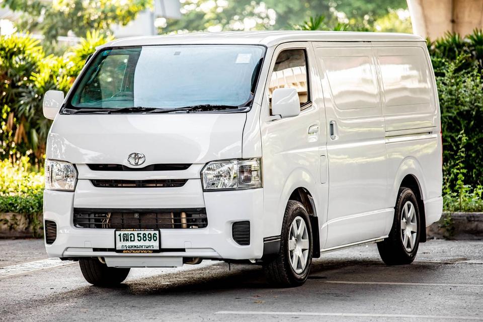 Toyota Hiace 3.0 ดีเซล MT โม่งน้อย ปี 2017 รหัส GT5896