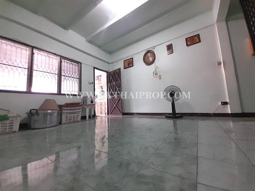 ทาวน์เฮ้าส์ หมู่บ้านลานทอง ติวานนท์-ปากเกร็ด นนทบุรี 5