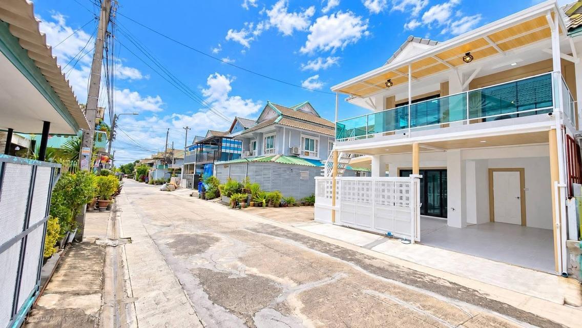 หมู่บ้านพฤกษา14B วัดลาดปลาดุก บางบัวทองทาวน์เฮาส์ 2 ชั้น หลังมุม มีระเบียงด้านหน้า ตกแต่งใหม่พร้อมอยู่ 4