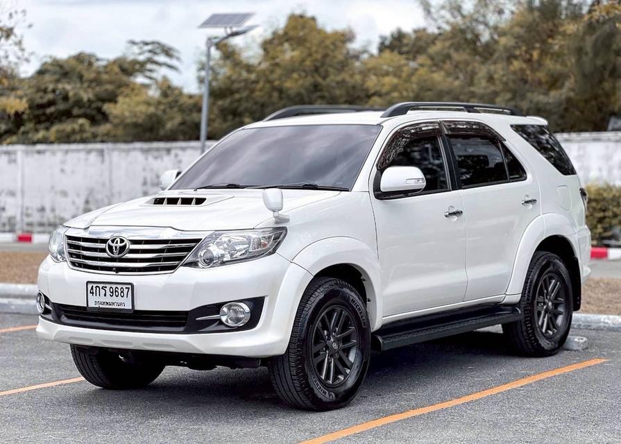 Toyota Fortuner 3.0V 2WD 2015