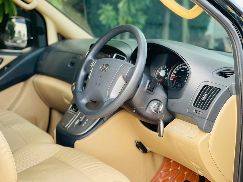 HYUNDAI H-1 2.5 ELITE ปี 2017 10