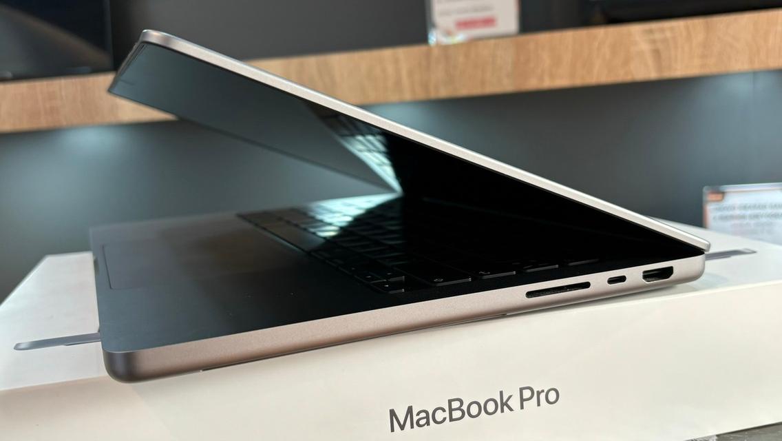 MacBook Pro (14-inch ,M1 Pro , 2021) 16GB / 1TB สีSpace Gray 4
