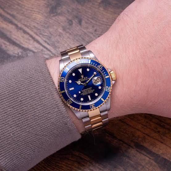 Rolex submariner Blue Sunburst 16613 2004