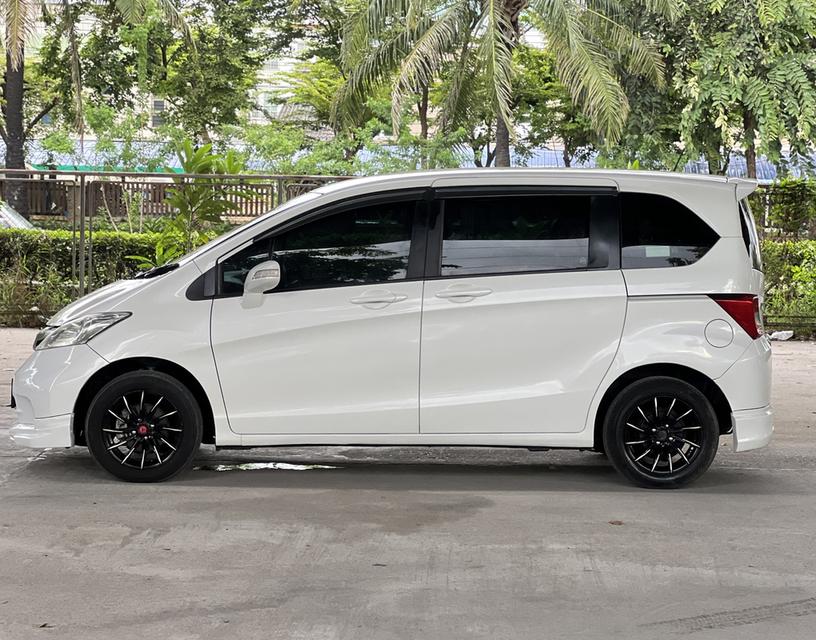 ขายรถ Honda Freed 1.5EL ปี 2013 สีขาว เกียร์ออโต้ 7