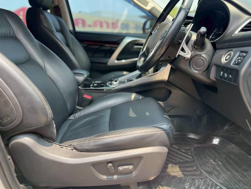 Mitsubishi Pajero 2.4GT Premium 4WD ปี 2016 สีเงิน รูปที่ 15
