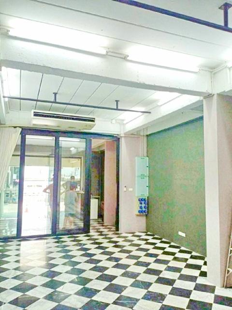 BTS ทองหล่อ 2.34กม. โฮมออฟฟิศให้เช่า 5นอน 4 น้ำ ซอยเพชรบุรี 41-49 พระราม9 RCA รพ.กรุงเทพ 900 ม. MRTเพชรบุรี 2กม.50ตร.ว.7 2