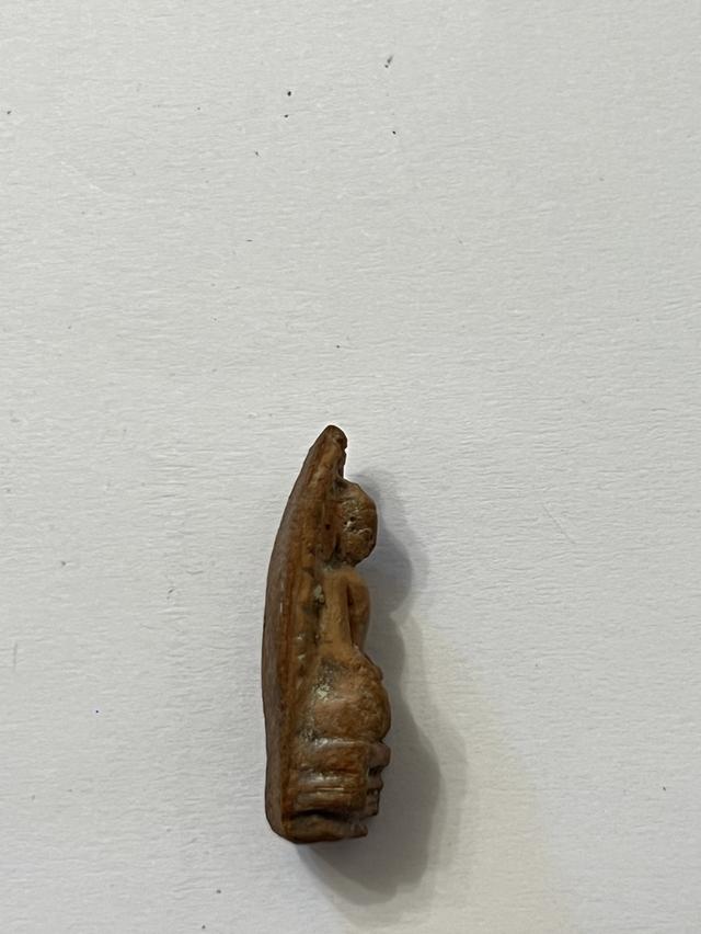 พระรอด วัดมหาวัน พิมพ์ใหญ่ 3