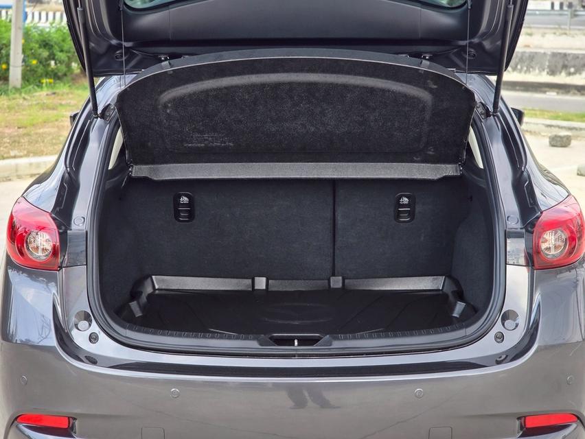 รหัสรถ CBLX3521 ✨ MAZDA3 2.0S Sport ปี 2017 (จด 2018) รูปที่ 9