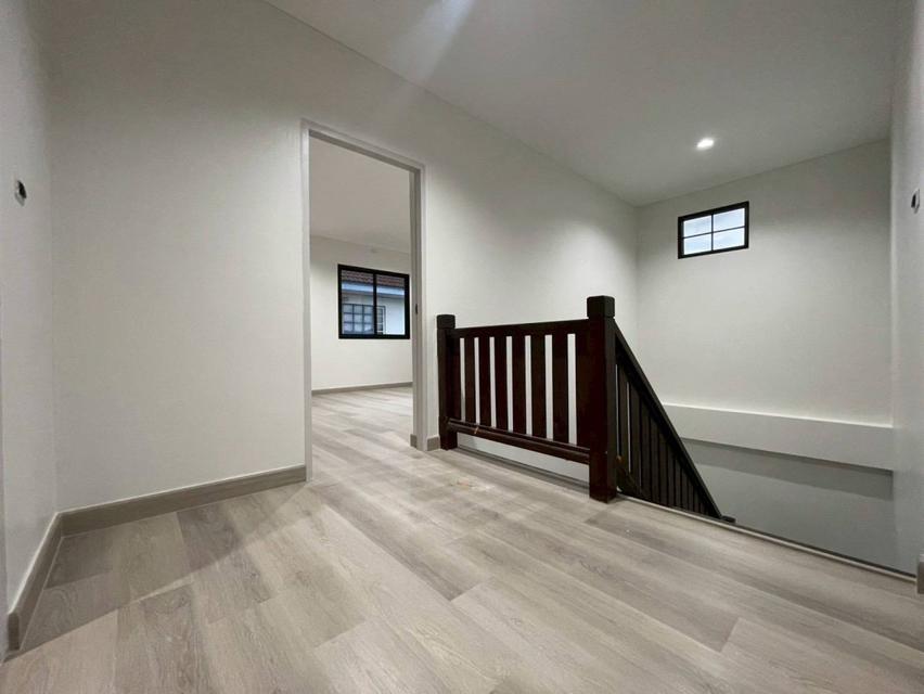 ขายฟรีโอน มบ. ชลลดา บางบัวทอง รีโนเวทใหม่ ทั้งหลัง 3 นอน 3 น้ำ บ้านสวย พร้อมเเต่งตามสไตล์ที่ชอบ 6