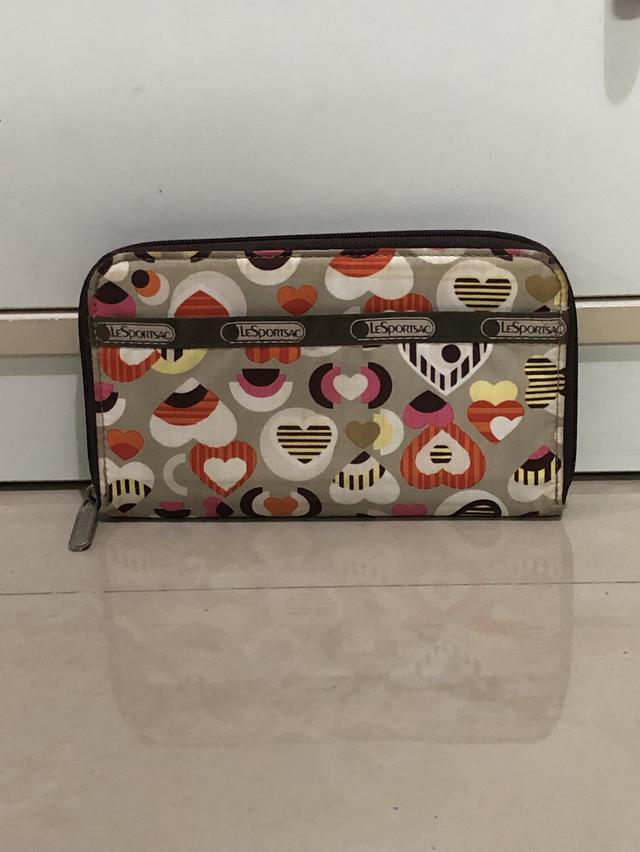 Lesportsac กระเป๋าสตางค์ใบยาว รูปที่ 12