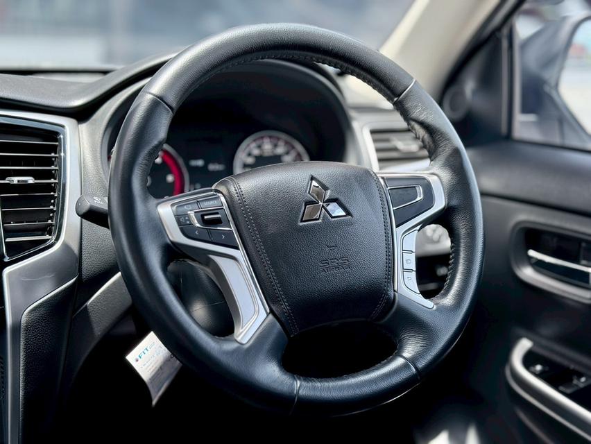 ปี 2021 MITSUBISHI TRITON, 2.4 GTโฉม PLUS MEGA CAB สีเทา เกียร์ธรรมดา6 สปีด เครื่องยนต์ดีเซล มือเดียวป้ายแดง 7